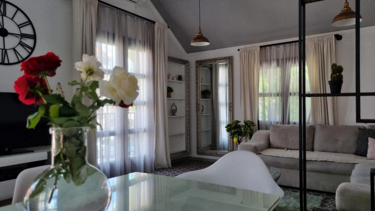 Apartman L&M Цетинє Екстер'єр фото