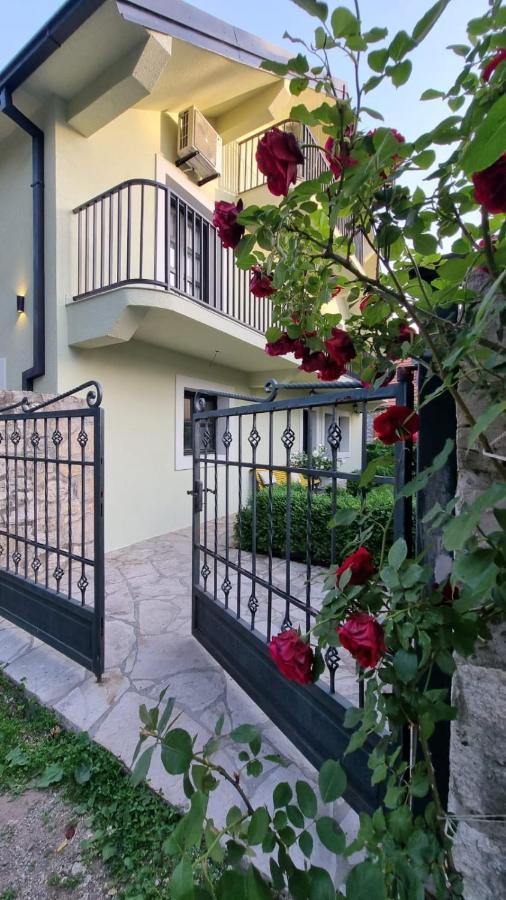 Apartman L&M Цетинє Екстер'єр фото