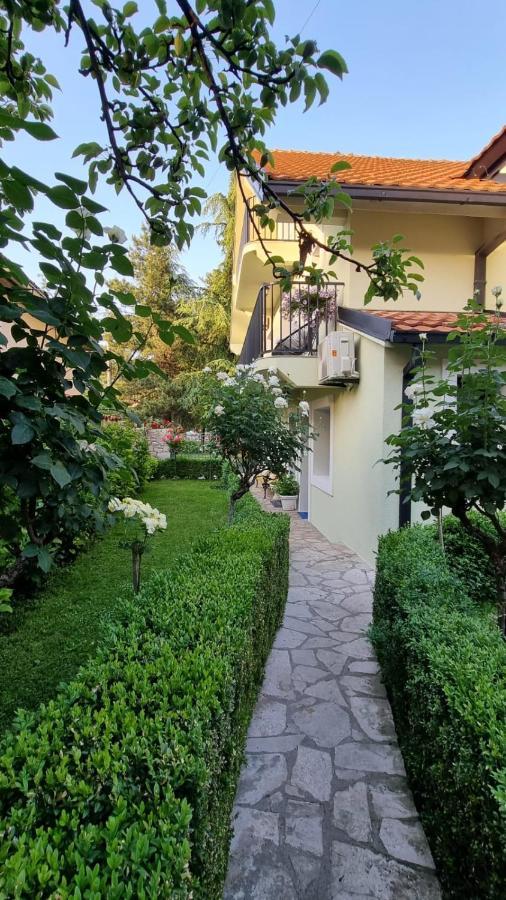 Apartman L&M Цетинє Екстер'єр фото