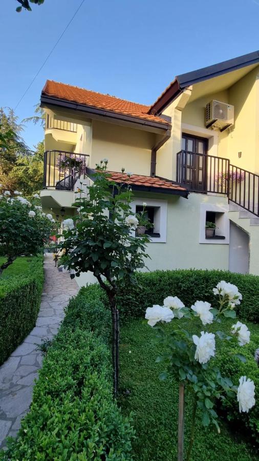 Apartman L&M Цетинє Екстер'єр фото