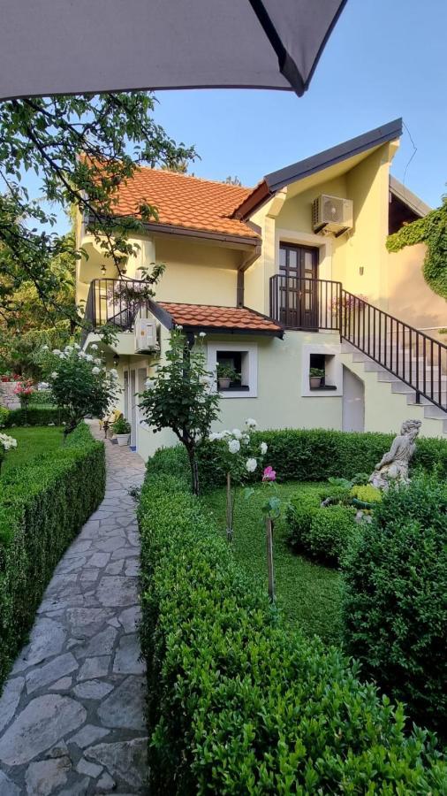 Apartman L&M Цетинє Екстер'єр фото